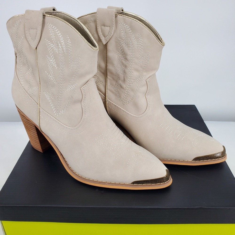 Very Volatile Taylor Off White Western Cowgirl Boots Pointed Toe Size 11 New